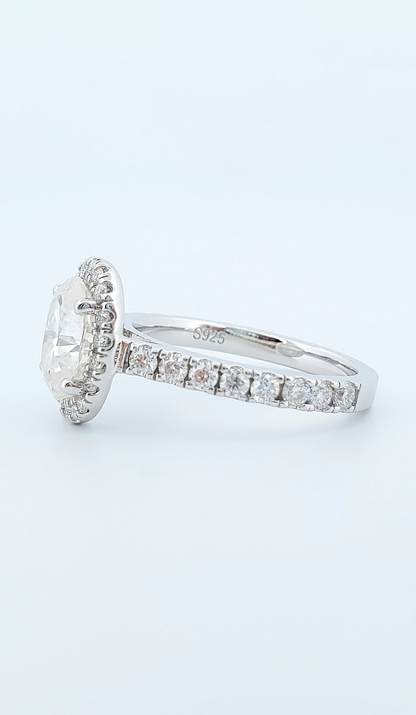 2ct Oval Cut Moissanite Engagement Ring 925 Sterling Silver | 18K Gold Plated