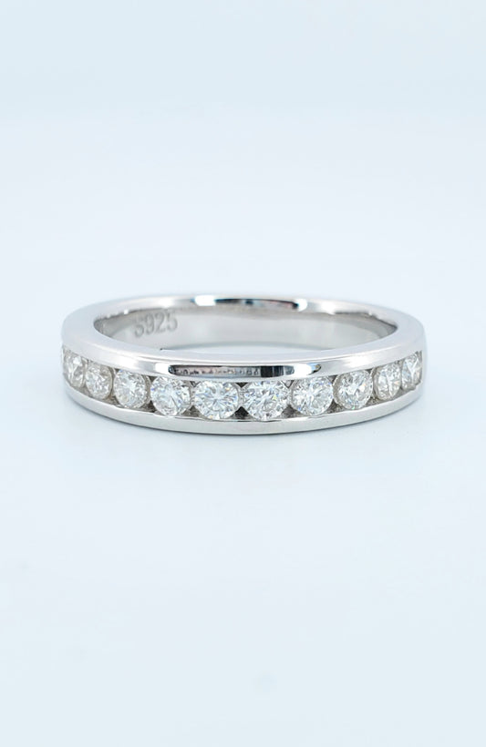 Wedding Band with Round Cut Moissanite